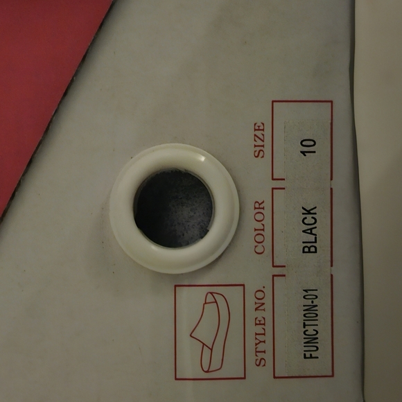 Nature Breeze Sleek Black Platform Slides - Picture 8 of 8